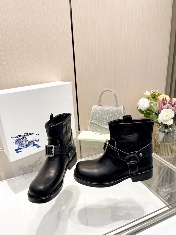 COCO-- 2ur25rry 81012871 Heel height：2.5CM sheepskin Tube height: 15cm tube circumference 28cm item:D-X281J1246